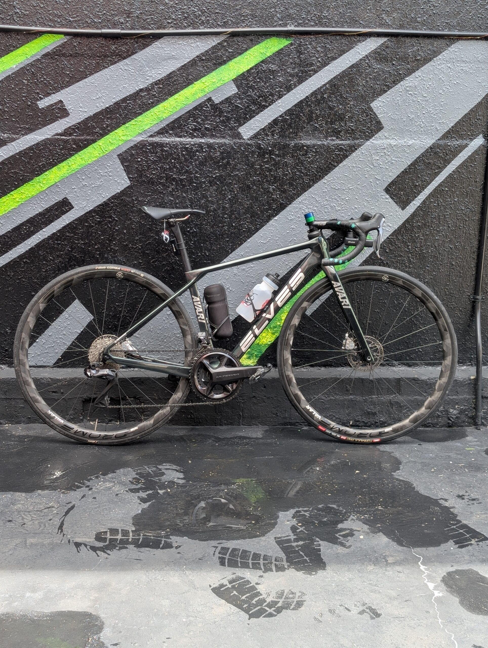 ELVES AVARIで初めての本格カーボンロードバイク | TSUBOYA BASE