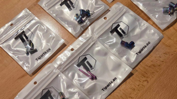 愛車を彩る究極のディテール。チタンパーツのご相談承ります!